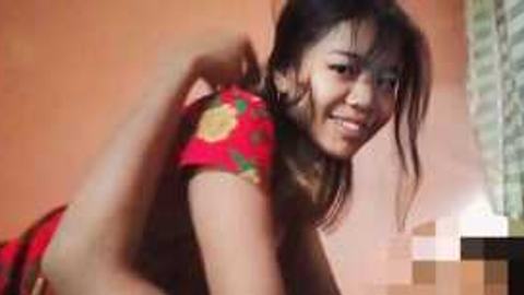 ဂါဝန်တောင်မချွတ်ဘဲ အသေဝိုက်တဲ့ အသစ်ထွက်မြန်မာအတွဲလေး video preview