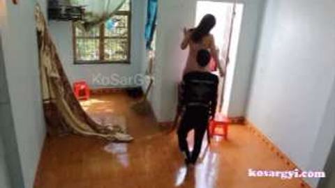 မီးမပြင်ပဲဖင်တက်လိုးသွားတဲ့ဘဲကြီး video preview