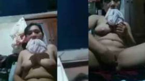 အန်တီမမကြီး ထန်ပြီးစဖုတ်ပွတ် — LeakMM Myanmar video preview