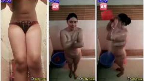 ရေချိုးနေတဲ့ အကိတ်မလေး video preview
