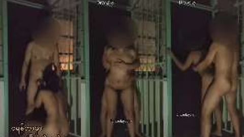 မီးပျက်လို့ အိမ်ရှေ့ထွက် ဆွဲတာ video preview