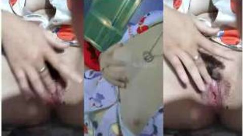 အဖုတ်မှာ မှဲ့လေးနဲ့ ရှယ်ပွတ်တဲ့ အကင်းလေး video preview