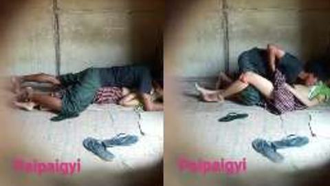 ဆော်လေးက ချစ်စရာလေး ချောင်းရိုက် video preview
