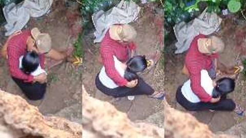ဘဲကို ဂွင်းတိုက်ပေးနေတဲ့ စော်လေး video preview