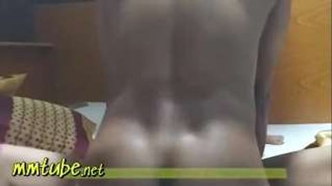 သာ-း‌ေ-လးအိပ်မှလုပ်ငန်းစကြတဲ့လင်မယား video preview