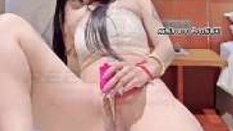 အရမ်းကောင်းတာပဲဆိုတဲ့သဇင်ဦး video preview