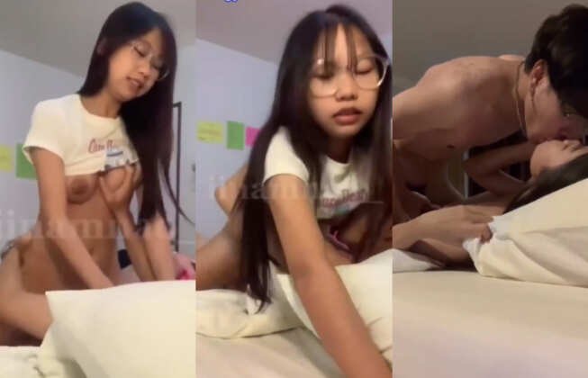 စောက်ရမ်းထန်တဲ့ မျက်မှန်နဲ့ အချောလေး — XBurma Myanmar video preview